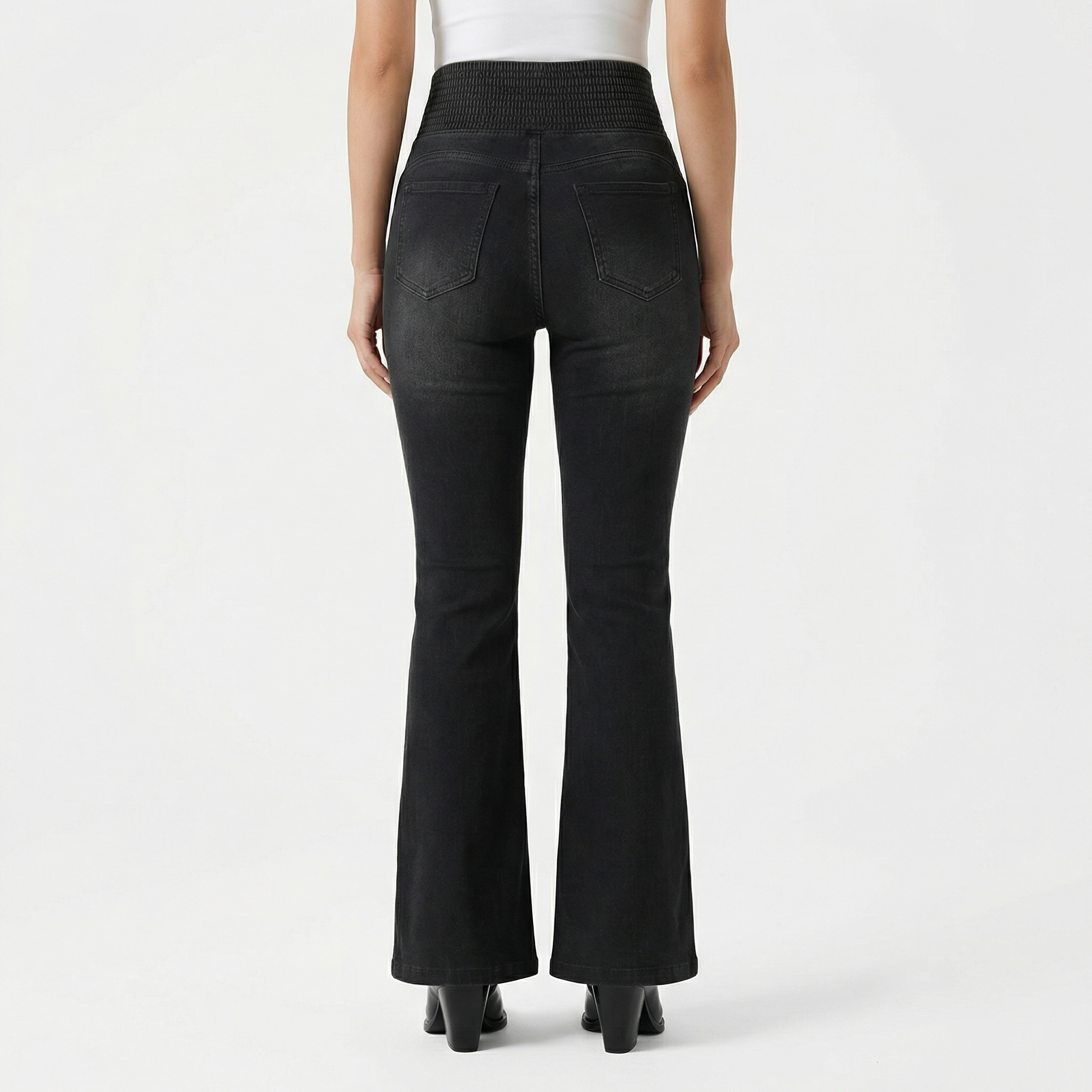 Noir Contour Jeans – High Waist Slim Flare
