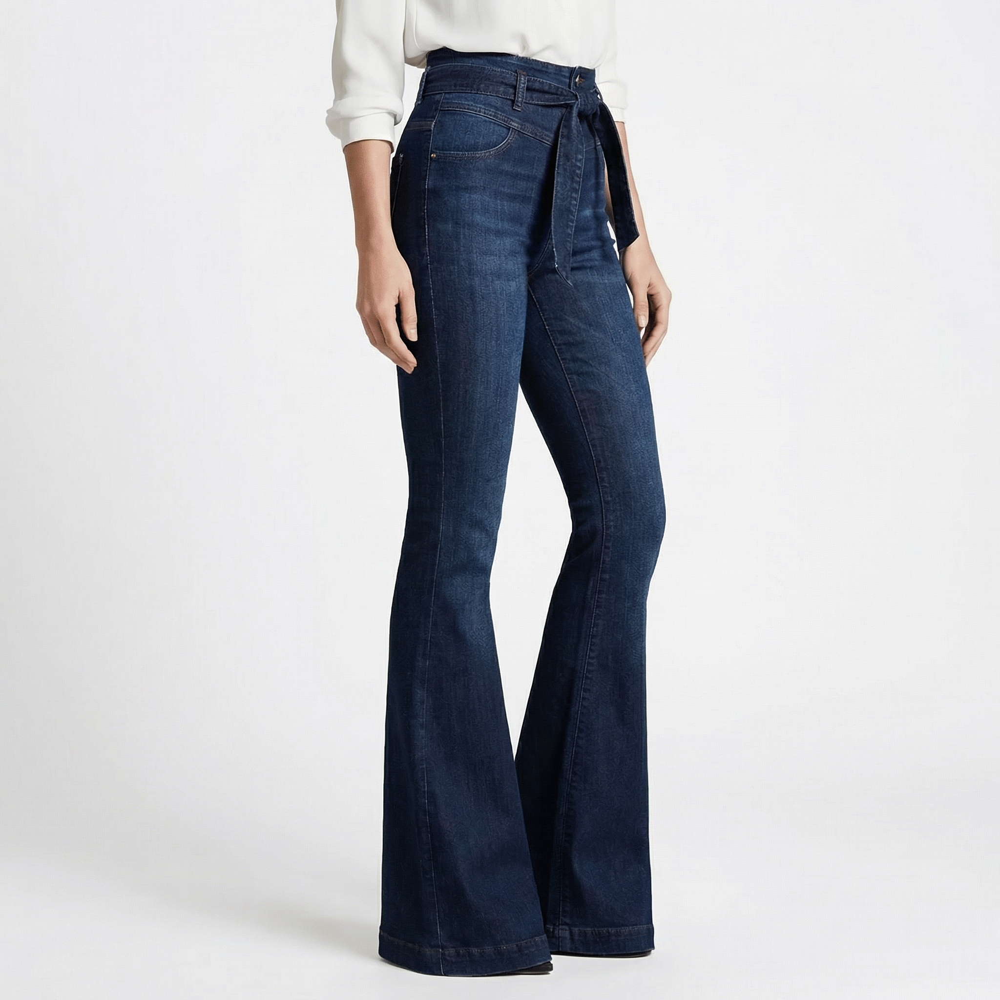 Valeria Belted Flare Jeans – High-Waist Sculpt