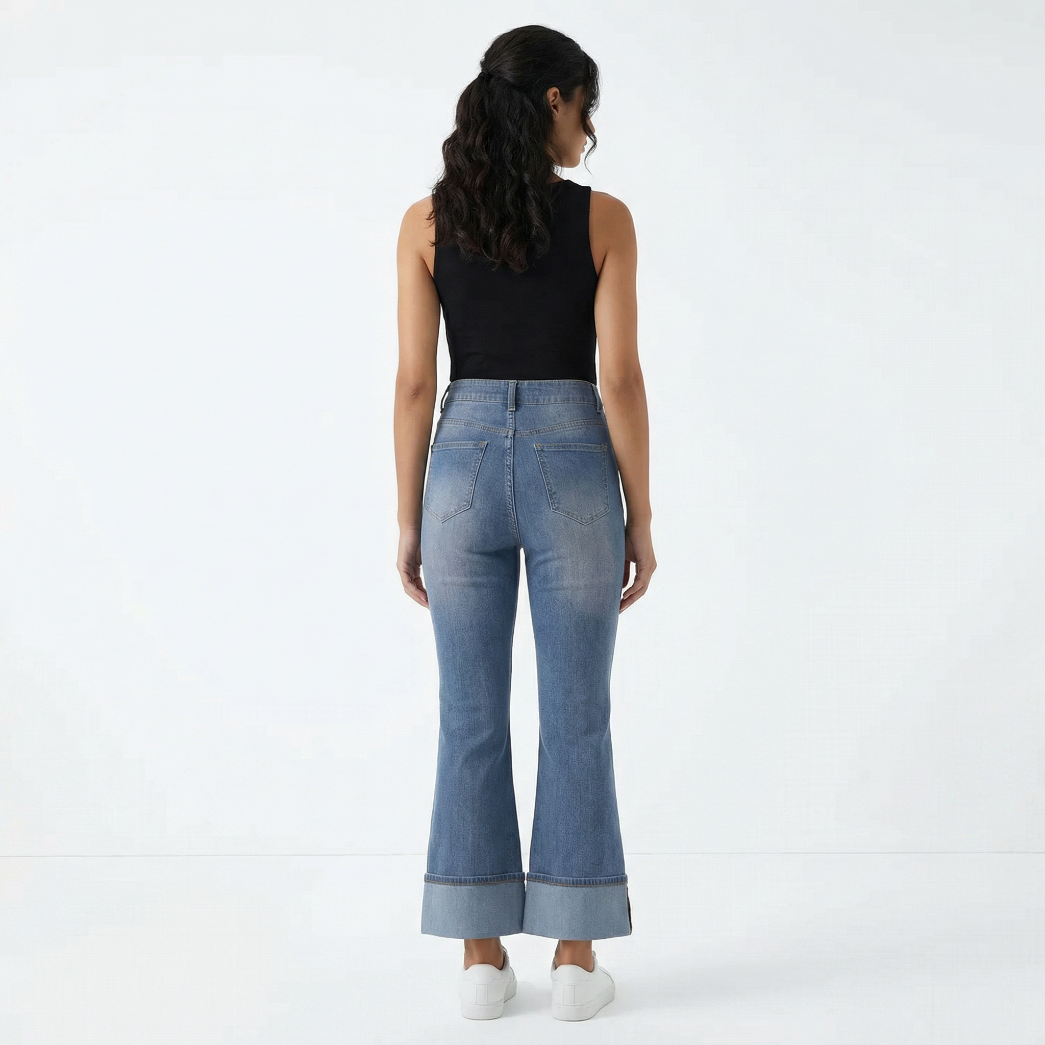VIRENA Cropped Denim
