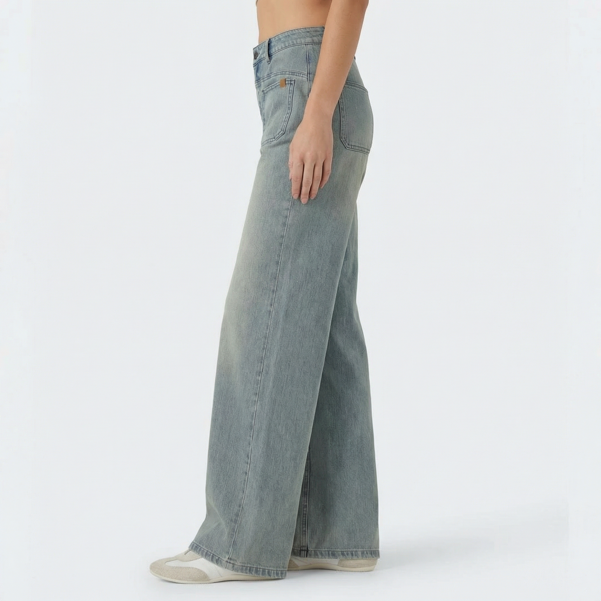 Aura Wide-Leg Jeans